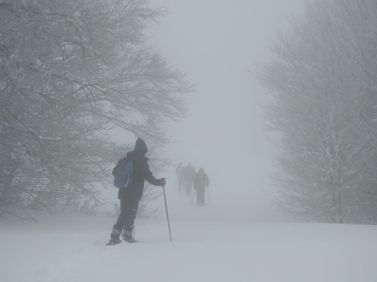 Foto del whiteout  durante la ciaspolata  a Pizzo Carbonara. Mistero e surrealismo durante il percorso