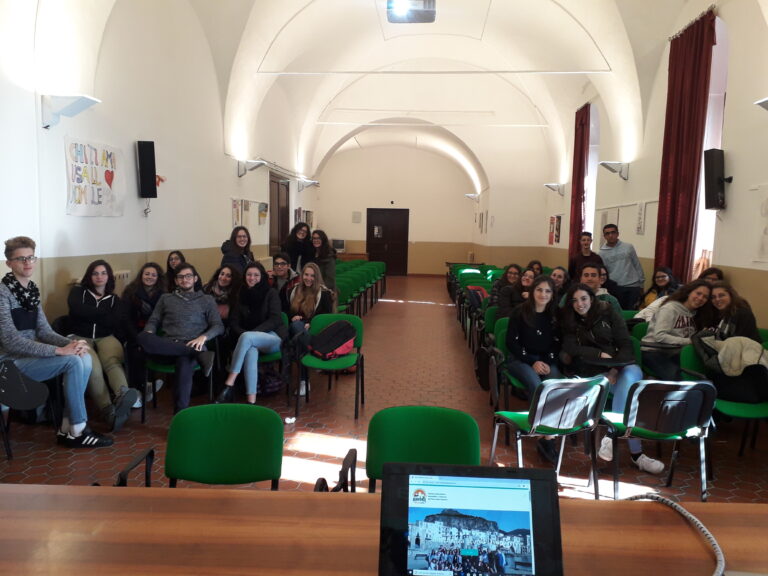 Istituto Magistrale “P. Domina”. Alternanza scuola lavoro sulla valorizzazione  del “ Grifone” a Piano Battaglia.